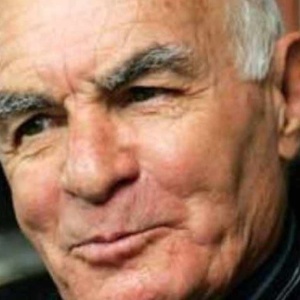 Abdelkader Guerroudj, dirigeant du PCA chargé des relations avec le FLN, condamné à mort en 1957, il échappe à l'exécution.