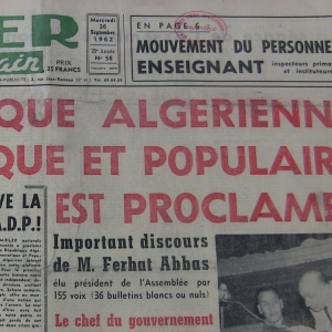La Une de Alger Républicain du 26 septembre 1962 - Alger Républicain, le journal des communistes algérien, était le quotidien le plus diffusé à la libération