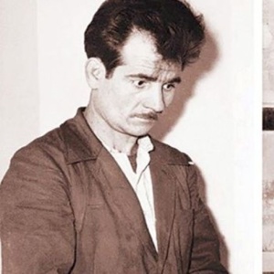 Fernand Yveton, militant communiste européen d'Algérie, guillotiné le 11 février 1957 - C'est un certain François Mitterrand, garde des sceaux qui refuse le recours contre la guillotine d'un militant qui n'a pas tué !. Les derniers mots de Fernand Yveton « l'Algérie sera libre demain. Je suis persuadé que l'amitié entre Français et Algériens se ressoudera. »