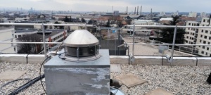 L'aération reste monoflux, mais avec un pilotage par l'hygrométrie