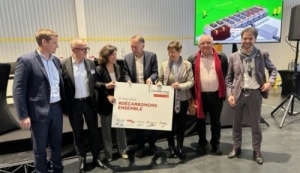 -* 8767983382545907143